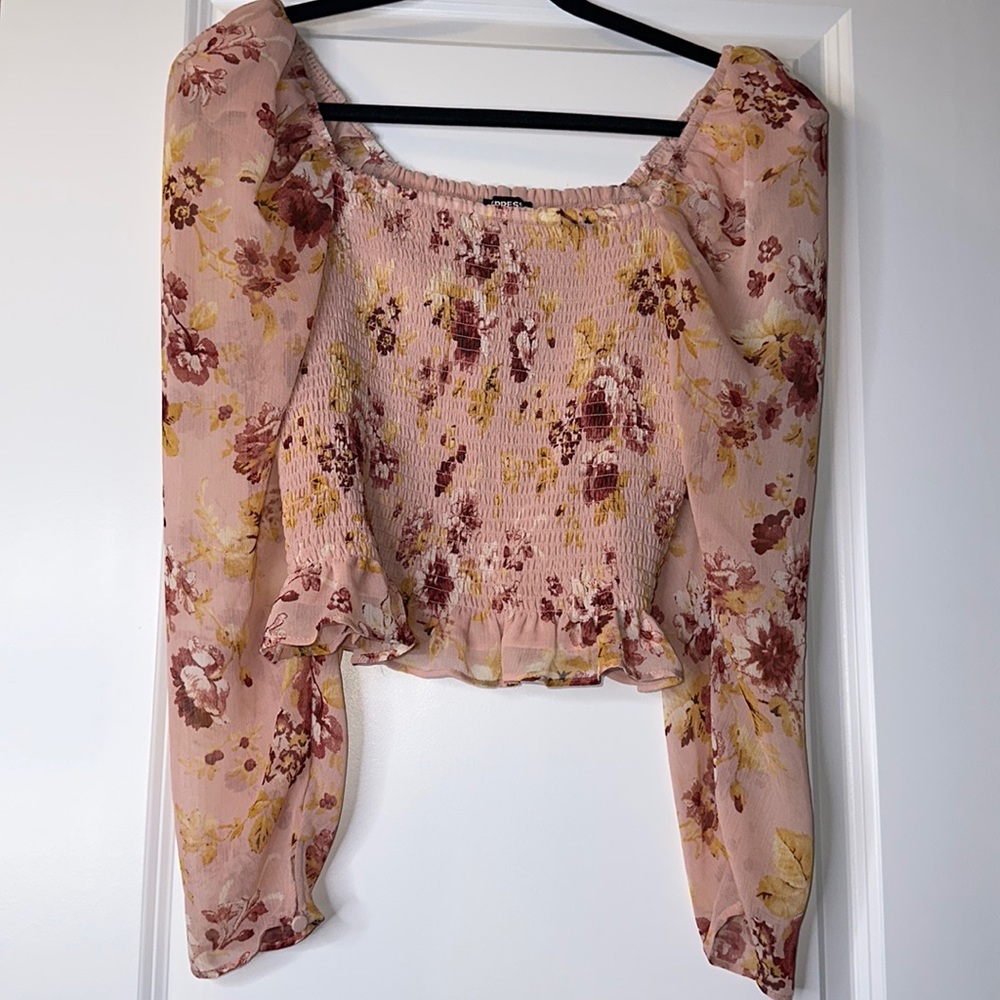 Express top. Dusty pink with burgundy & gold flowers. Like new. Only worn once.